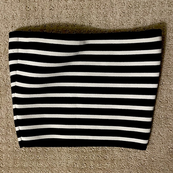 Babaton Sculpt Knit Cropped Tube Top - Picture 4 of 4